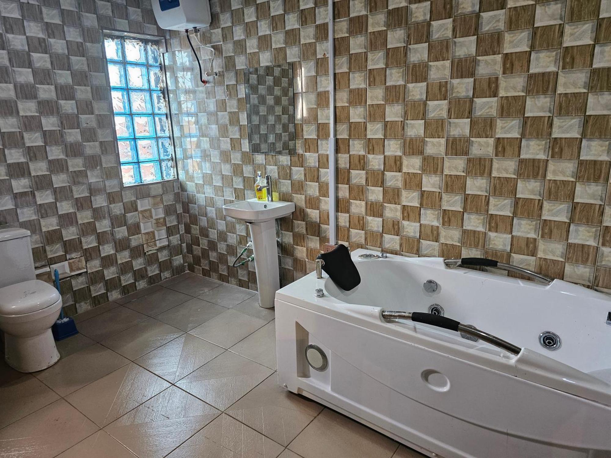 Bmh Hotel & Suites Ibadan Luaran gambar
